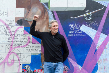 Roger Waters unterstützt den East Side Gallery Protest, Berlin