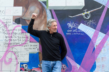 Roger Waters unterstützt den East Side Gallery Protest, Berlin