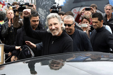 Roger Waters unterstützt den East Side Gallery Protest, Berlin