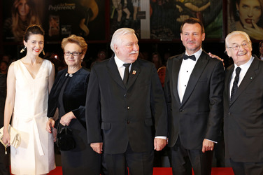 Agnieszka Grochowska, Danuta Walesa, Lech Walesa, Robert Wieckiewicz, Andrzej Wajda
