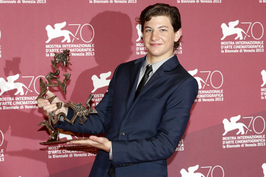 Tye Sheridan mit dem Marcello Mastroianni Award für den besten NachwuchsSchauspieler in 'Joe'