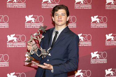 Tye Sheridan mit dem Marcello Mastroianni Award für den besten NachwuchsSchauspieler in 'Joe'