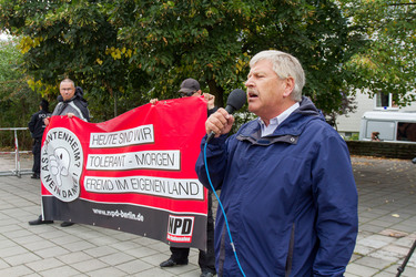 NPD Kundgebung in Hellersdorf, Berlin