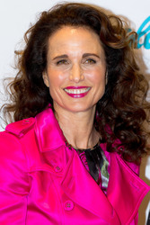 Andie MacDowell bei Douglas, Berlin
