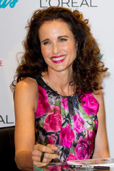 Andie MacDowell bei Douglas, Berlin