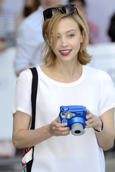 Sarah Gadon verlässt ihr Hotel, San Sebastian Film Festival 2013
