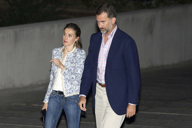 Die köniliche Familie besucht König Juan Carlos im Quiron Hospital, Pozuelo de Alarcon