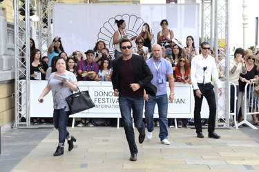 Hugh Jackman Signs Autographs at the San Sebastian Film Festival 2013