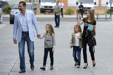 Die spanische königliche Familie besucht König Juan Carlos im Krankenhaus, Pozuelo de Alarcon