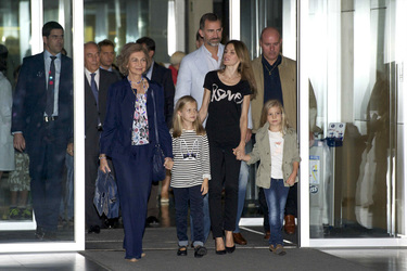 Die spanische königliche Familie besucht König Juan Carlos im Krankenhaus, Pozuelo de Alarcon