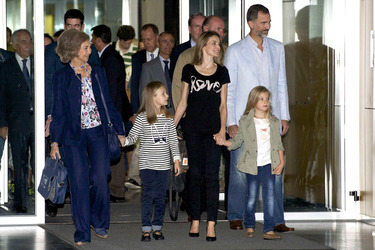 Die spanische königliche Familie besucht König Juan Carlos im Krankenhaus, Pozuelo de Alarcon