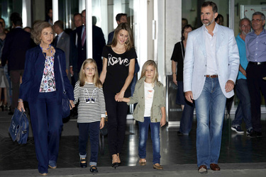 Die spanische königliche Familie besucht König Juan Carlos im Krankenhaus, Pozuelo de Alarcon