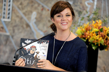 Tiffani Thiessen besucht das Empire State Building, New York