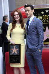 Julianne Moore erhält eijnen Stern auf dem Hollywood Walk Of Fame
