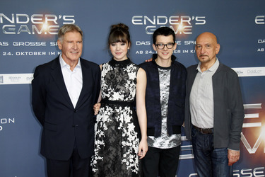 Harrison Ford, Hailee Steinfeld, Asa Butterfield, Ben Kingsley