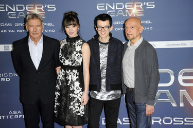 Harrison Ford, Hailee Steinfeld, Asa Butterfield, Ben Kingsley