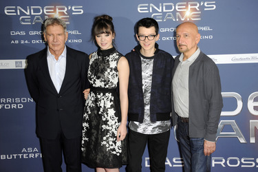 Harrison Ford, Hailee Steinfeld, Asa Butterfield, Ben Kingsley