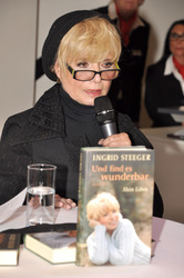 Ingrid Steeger: 'Und find es wunderbar' Buchpräsentation, Frankfurter Buchmesse