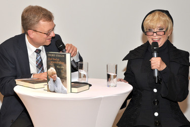 Ingrid Steeger: 'Und find es wunderbar' Buchpräsentation, Frankfurter Buchmesse