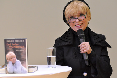 Ingrid Steeger: 'Und find es wunderbar' Buchpräsentation, Frankfurter Buchmesse