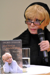 Ingrid Steeger: 'Und find es wunderbar' Buchpräsentation, Frankfurter Buchmesse