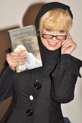 Ingrid Steeger: 'Und find es wunderbar' Buchpräsentation, Frankfurter Buchmesse