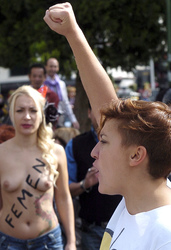 Inna Schewtschenko / Inna Shevchenko mit Femen Rekruten