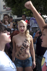 Inna Schewtschenko / Inna Shevchenko mit Femen Rekruten