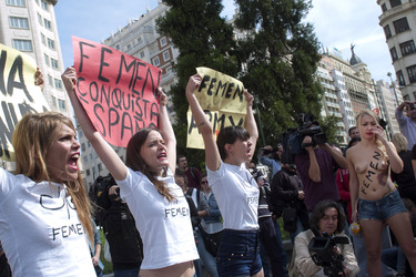 Inna Schewtschenko / Inna Shevchenko mit Femen Rekruten