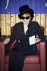 'John Lennon Educational Tour Bus' Pressetermin, Berlin