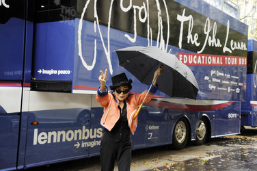 'John Lennon Educational Tour Bus' Pressetermin, Berlin