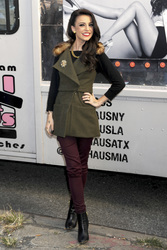 Cher Lloyd CoolHause Ice Cream Truck Give Away, New York