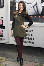 Cher Lloyd CoolHause Ice Cream Truck Give Away, New York