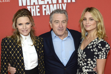 Michelle Pfeiffer, Robert De Niro, Dianna Agron