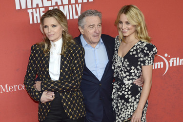 Michelle Pfeiffer, Robert De Niro, Dianna Agron