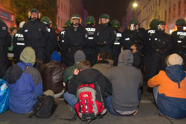 Demonstration gegen europäische Asylbewerbergesetze in Kreuzberg, Berlin
