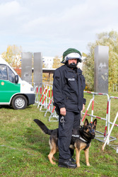 Sitzblockade gegen die Demonstration rechter Gruppen in Marzahn-Hellersdorf, Berlin