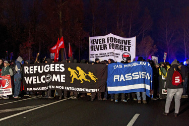 Protest und Gegenprotest: 2500 Menschen demonstrieren in Schneeberg