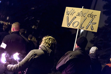 Protest und Gegenprotest: 2500 Menschen demonstrieren in Schneeberg