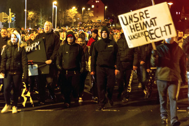 Protest und Gegenprotest: 2500 Menschen demonstrieren in Schneeberg
