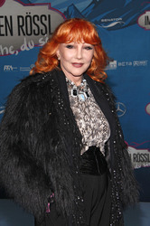 'Im Weissen Rössl - Wehe, du singst!' Premiere, Berlin