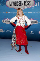 'Im Weissen Rössl - Wehe, du singst!' Premiere, Berlin