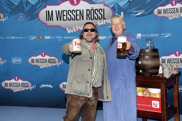 'Im Weissen Rössl - Wehe, du singst!' Premiere, Berlin
