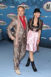 'Im Weissen Rössl - Wehe, du singst!' Premiere, Berlin