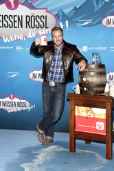 'Im Weissen Rössl - Wehe, du singst!' Premiere, Berlin
