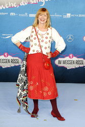 'Im Weissen Rössl - Wehe, du singst!' Premiere, Berlin