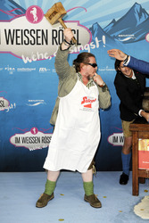 'Im Weissen Rössl - Wehe, du singst!' Premiere, Berlin