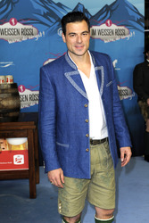'Im Weissen Rössl - Wehe, du singst!' Premiere, Berlin
