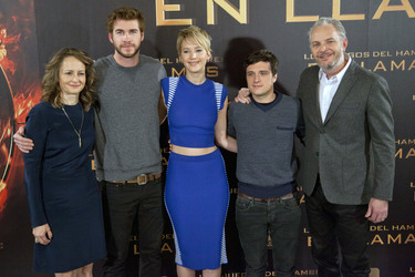 Nina Jacobson, Liam Hemsworth, Jennifer Lawrence, Josh Hutcherson, Francis Lawrence