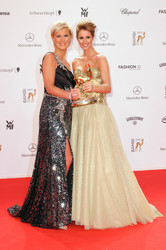 Kamilla Senjo, Mareile Höppner